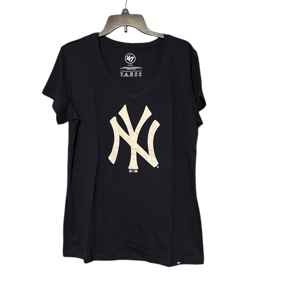 NWT Yankees T-shirt